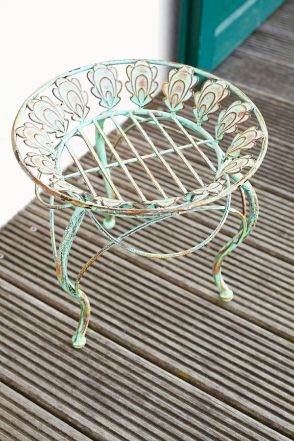 13" Round Metal Plant Stand w/ Peacock Tail Motif and Curved Legs - Image 2