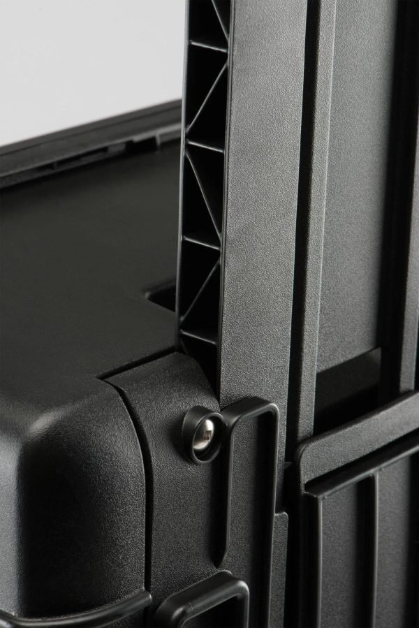 Pelican 1535 Air Case (No Foam) Yellow - MadeInUSA - Image 3