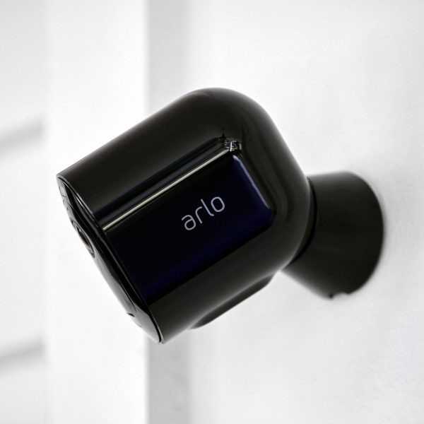 Arlo - Pro 4 Spotlight Camera, 3 Pack - VMC4350B - Black - MadeInUSA - Image 3