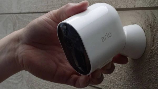 Arlo - Pro 4 Spotlight Camera, 3 Pack - VMC4350B - Black - MadeInUSA - Image 11