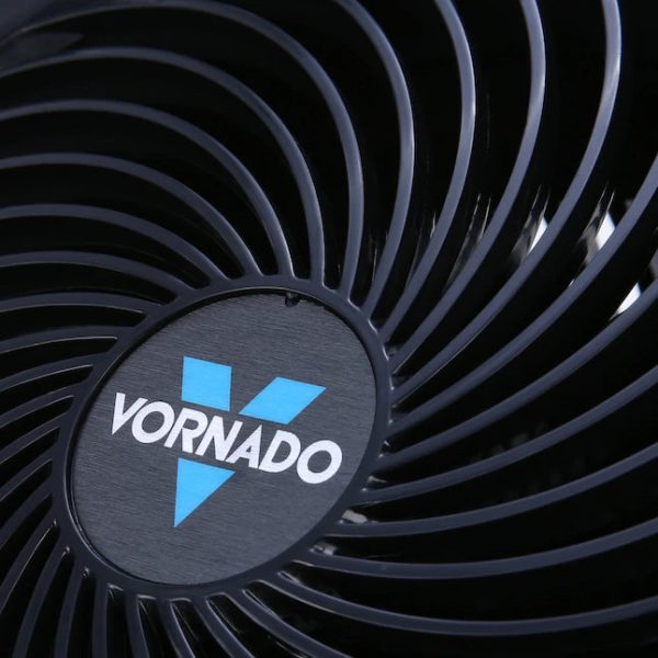 Vornado 7in 3Speed Indoor Black Desk Fan - MadeInUSA - Image 4