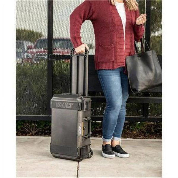 Pelican V525 Vault Rolling Case with Foam, Black - MadeInUSA - Image 4