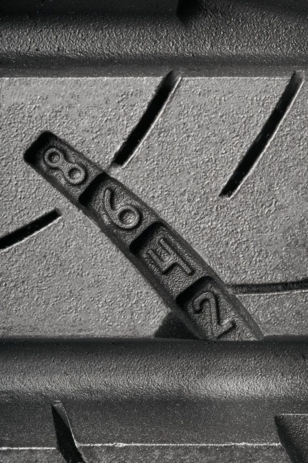 Goodyear Assurance Outlast 205/65R16 95H All-Season Tire - MadeInUSA - Image 3