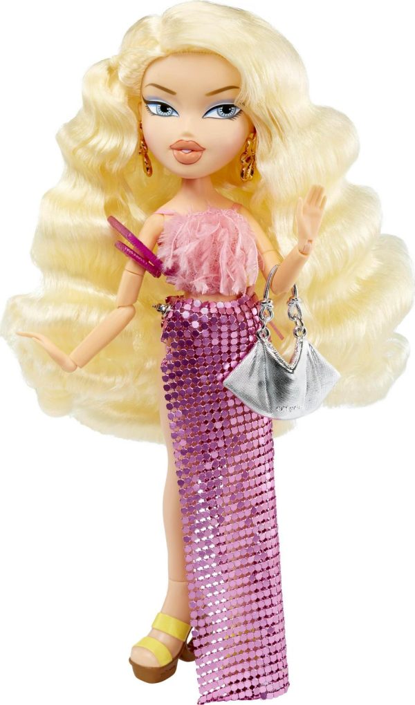 BratzA x Cult Gaia Special Edition Designer Cloea c Fashion Doll with 2 Outfits - Image 4