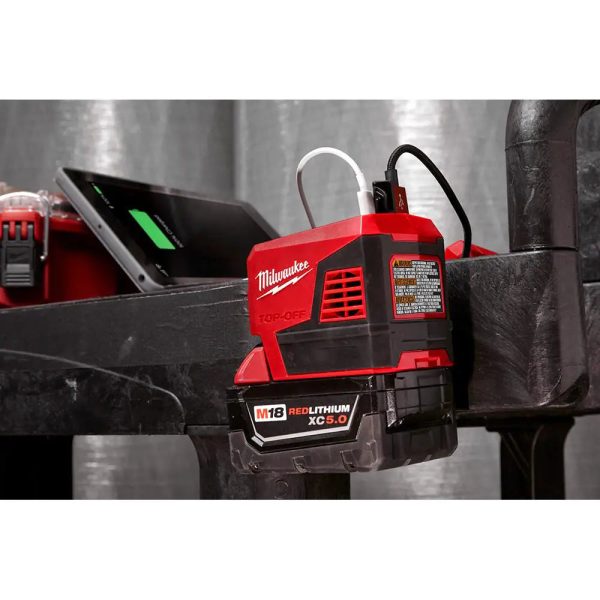 Milwaukee 284650 M18 18Volt 175Watt LithiumIon Powered Compact Inverter with 5.0 Ah Battery - MadeInUSA - Image 8