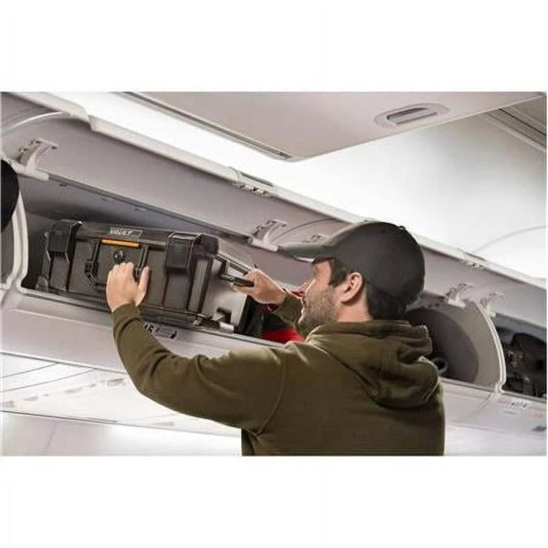 Pelican V525 Vault Rolling Case with Foam, Black - MadeInUSA - Image 2